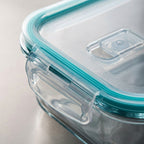 Glass matbeholder med plastikktopp
