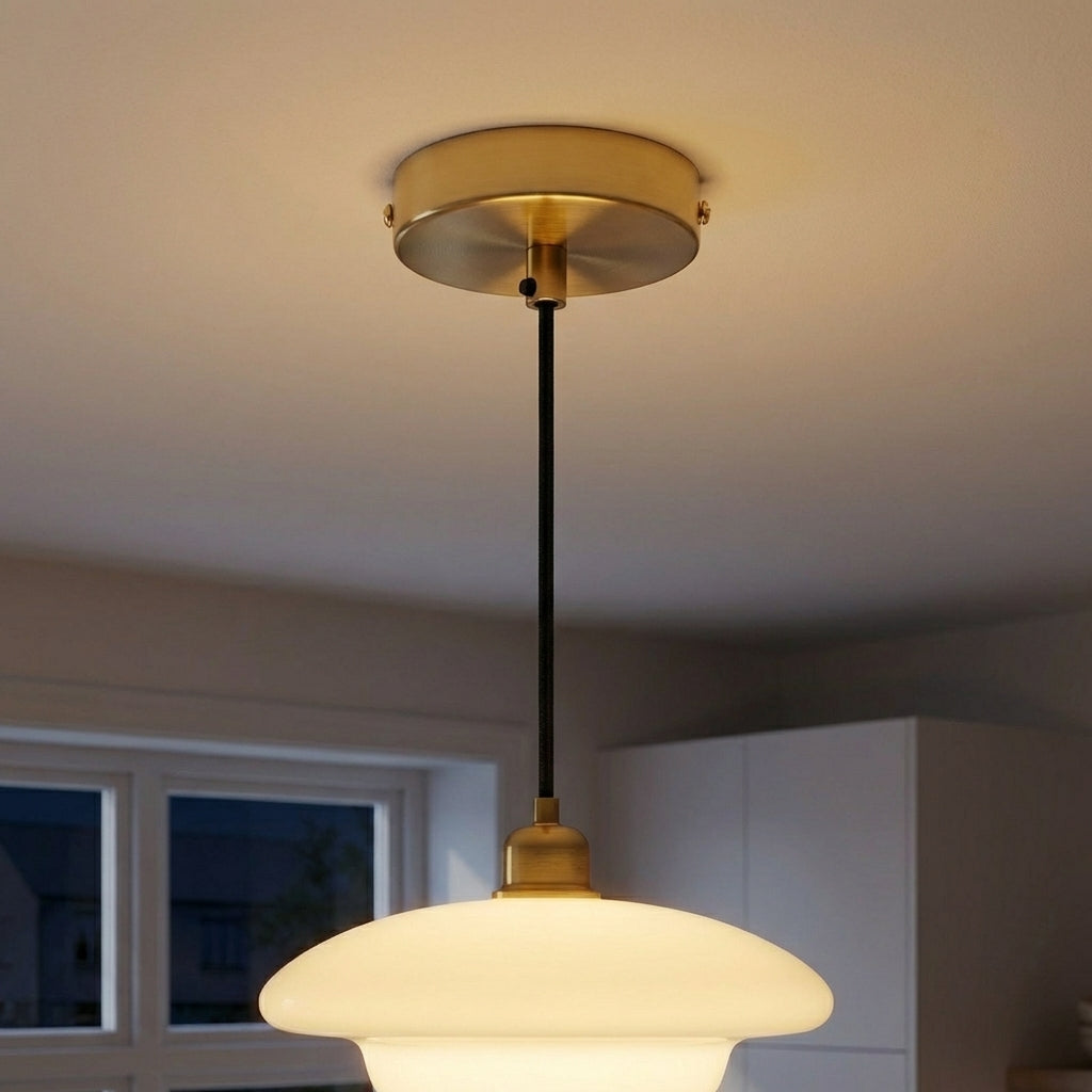 Detaljer på en fin taklamper. 