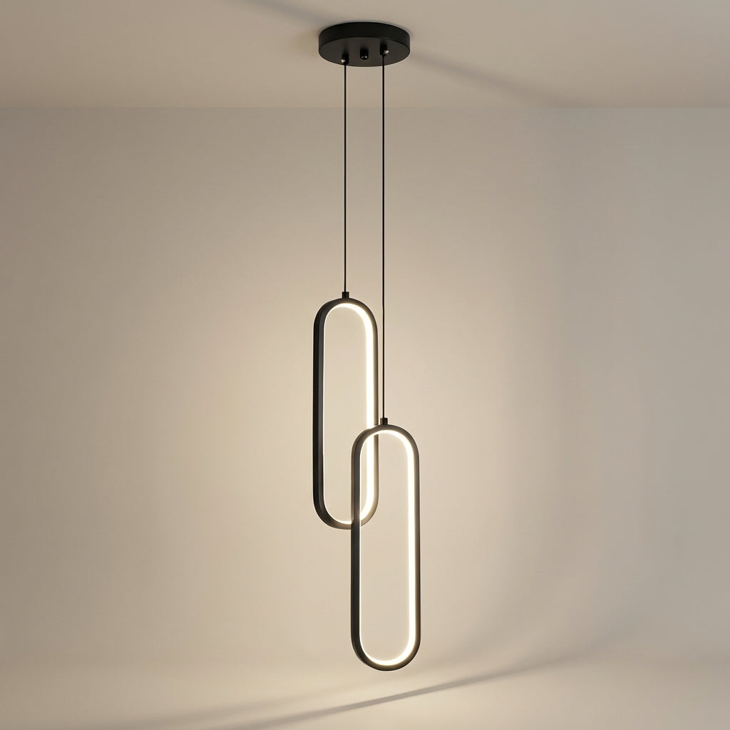 Dobbel lampe i sirkler i sort med led lys. 