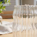 Detaljer av et glass med riller. 