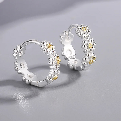 Blomster øreringer med søte små blomster. 