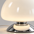 Bordlampe med soppformet glasskjerm og kromsokkel