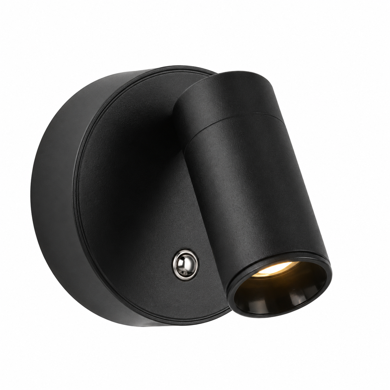 Sort vegglampe med teip på en hvit vegg.