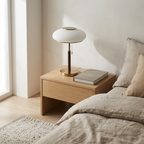 Kul moderne lampe på et moderne fint enkelt rom. 