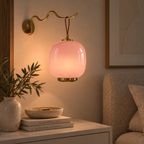 Trådløs bærbar lampe i rosa glass med bærehåndtak