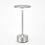 Høy sølv lampe i et profesjonelt studio