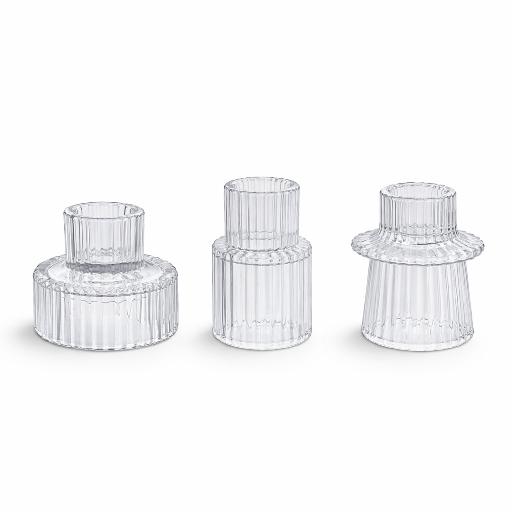 Klare lysestaker i glass. 