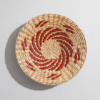 Veggkurv i rød i kult design på en fin studiovegg.